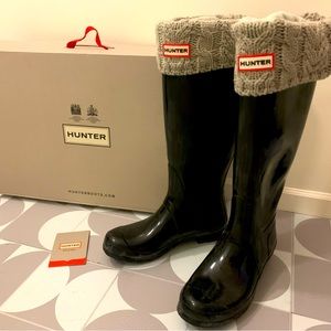 Hunter Black Gloss Rain Boots with Cream Knit Cuffs